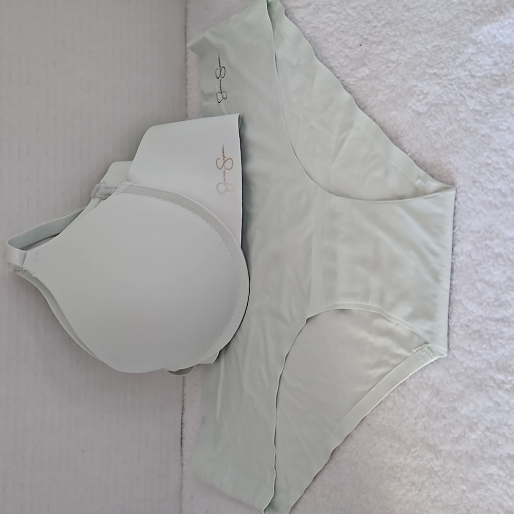 Jessica Simpson | NWOT Women's Soft Mint Underwire T-Shirt Bra & Pantie Set 34C